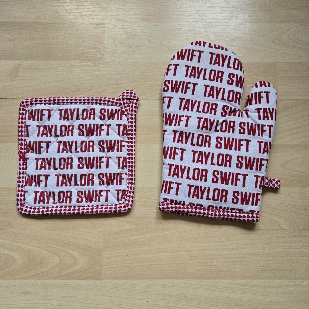 Taylor Swift Red and White Oven Mits